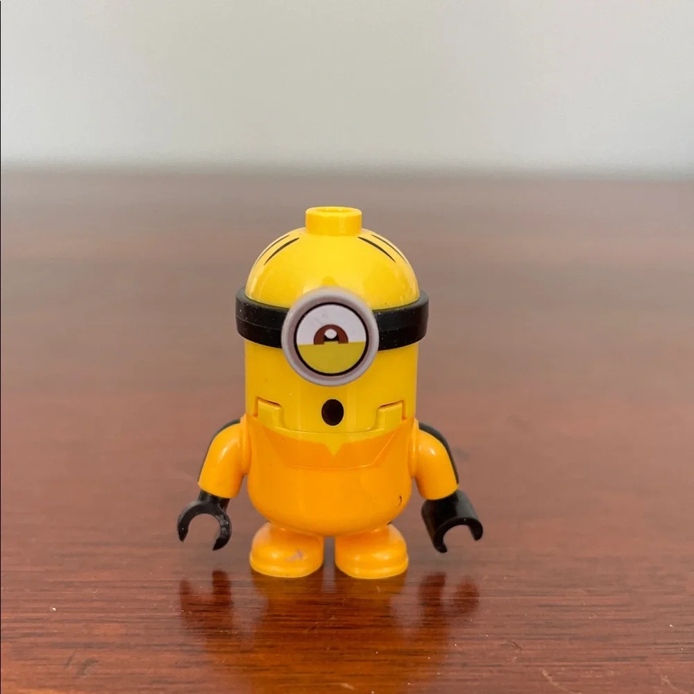 Lego Minon Stuart Mini Figure